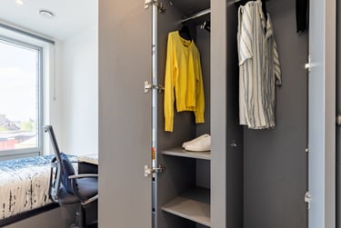 Bronze En Suite - Image 4
